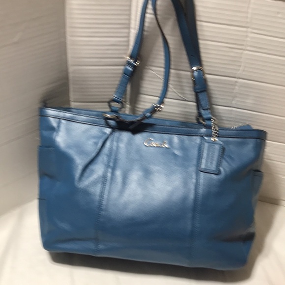 Coach smooth leather satchel with adjustable strap/silver tone hardware. EUC - Picture 1 of 11